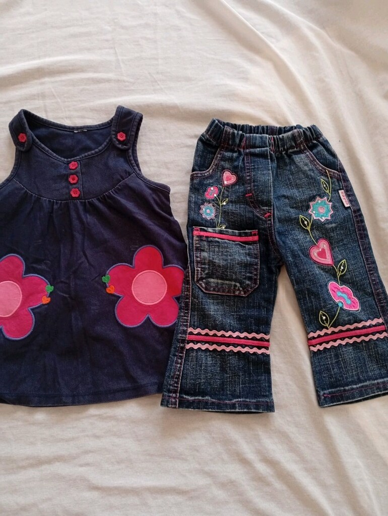 Kız Çocuk Elbise ve Kot Pantalon
