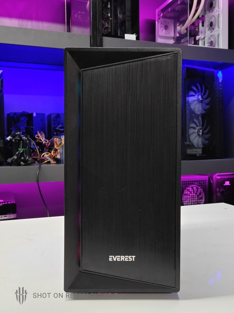 i7 640M - GT 415 1GB - 8GB RAM - 128GB SSD - 3