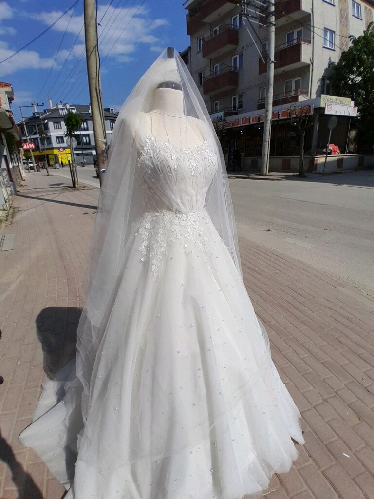 Straplez gelinlik 36/38 bedene uygun satılık - 2