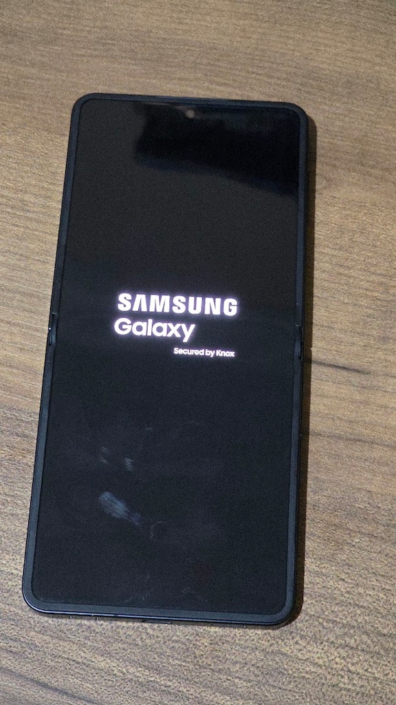 Samsung Z Flip 7 SIFIR GİBİ - 5