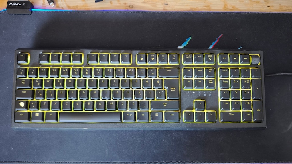 Razer Ornata Chroma V2 Membrane Oyuncu Klavyesi - 2