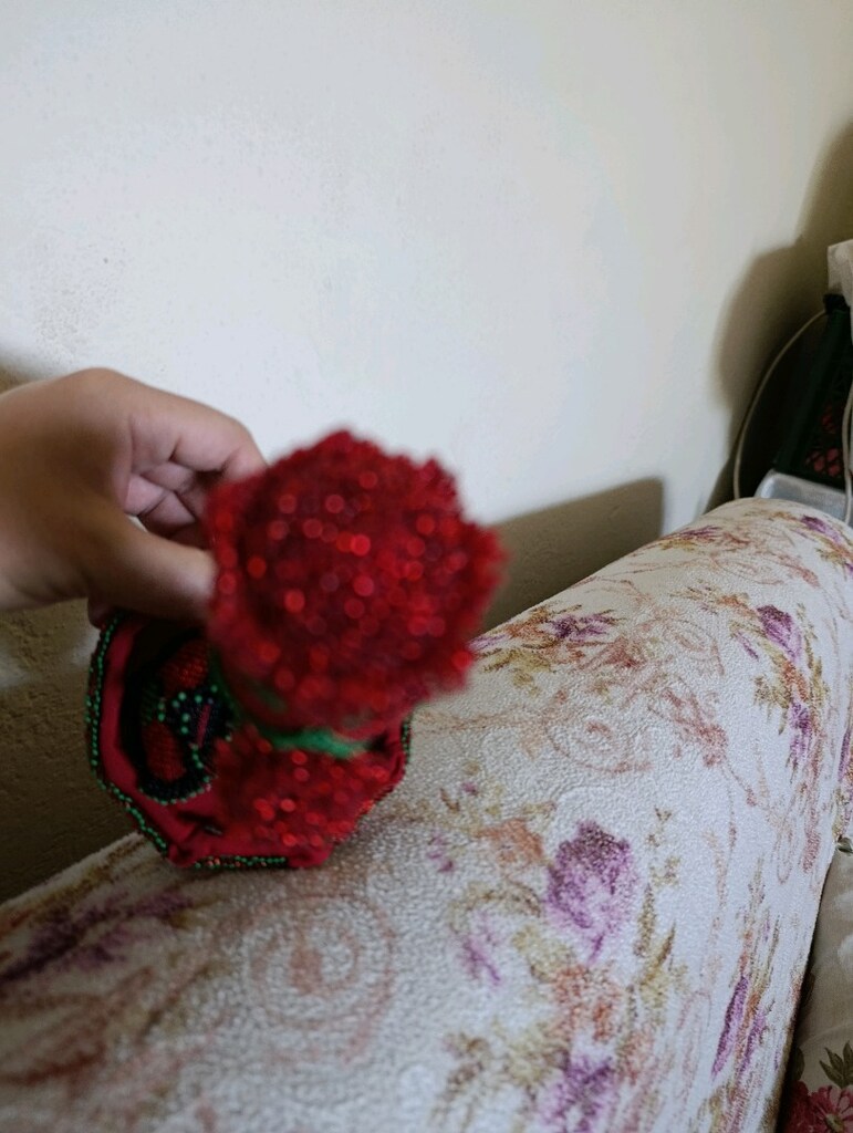 a ve s harfleri yazılı kalpler olan boncuk işi süs - 5