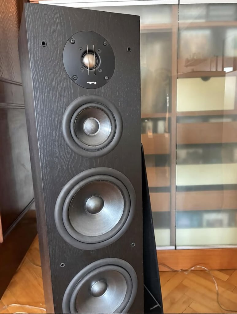 JBL Kule Tipi Hoparlör - 3