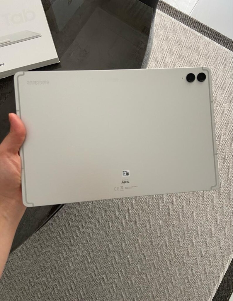 Samsung Galaxy Tab S9 FE+ SM-X610 128 GB12.4"Silver Tablet - 5