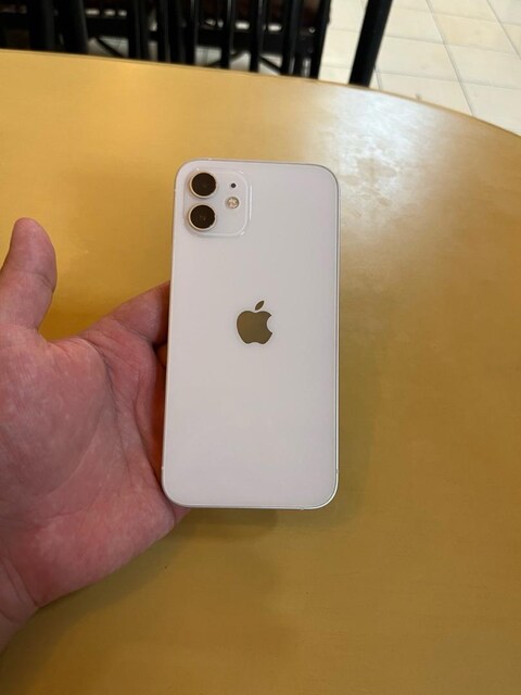 iPhone 12 TR kayıtlı 64 GB