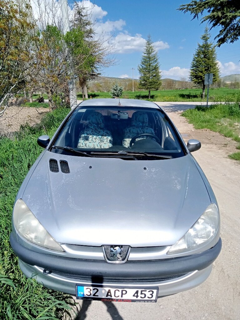206 Peugeot - 3