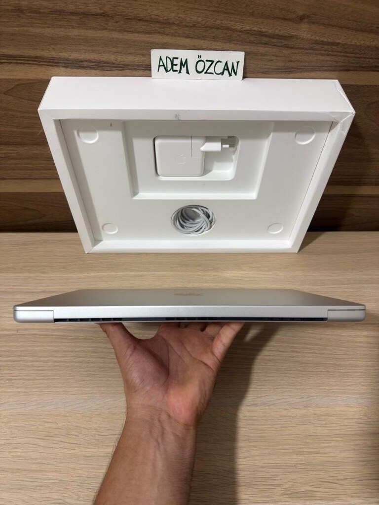 MacBook Pro / M4 Pro / 14 inç / 24 GB Ram / 512 GB Ssd - 7