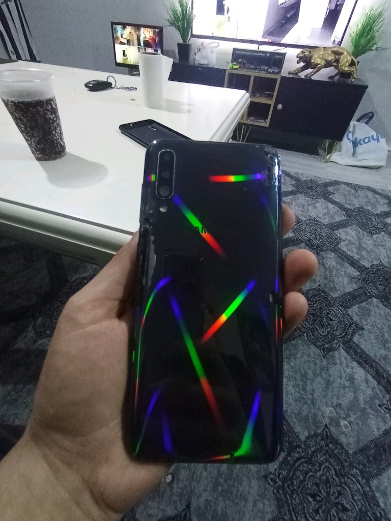 Temiz Samsung Galaxy A50 - Yurt İçi - Sorunsuz Aktif Cihaz - 4
