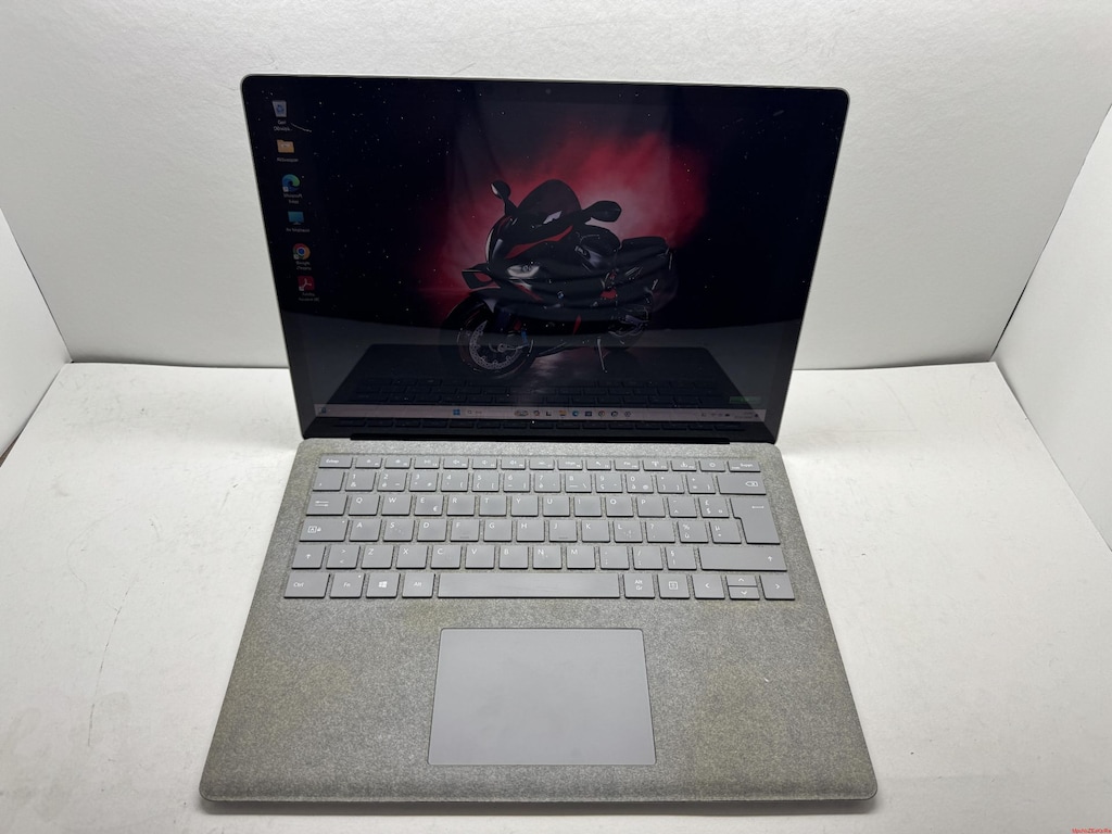 SURFACE İ5 7. NESİL 8 GB RAM 256 NVME DOKUNMATİK - 2