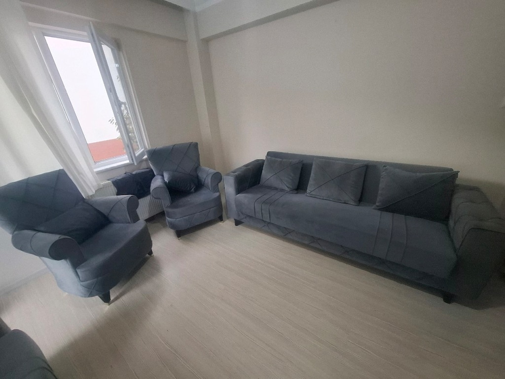 koltuk takimi süngeri iskeleti sifir gibi sadece sigara izleri var - 3