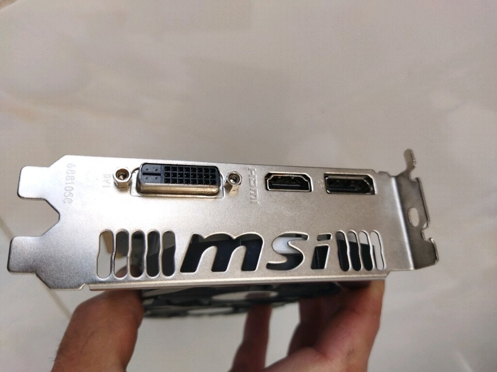 EKRAN KARTI 4 GB - 3