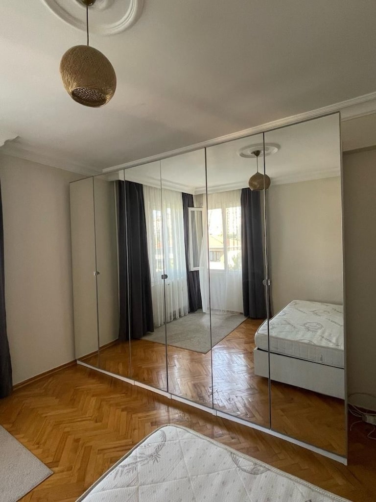 6 Kapaklı Ayna dolap