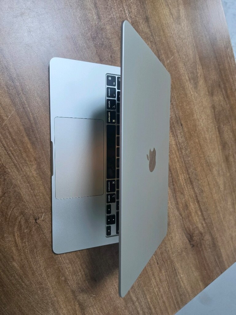 Macbook air m2 16 gb 1 tb - 4