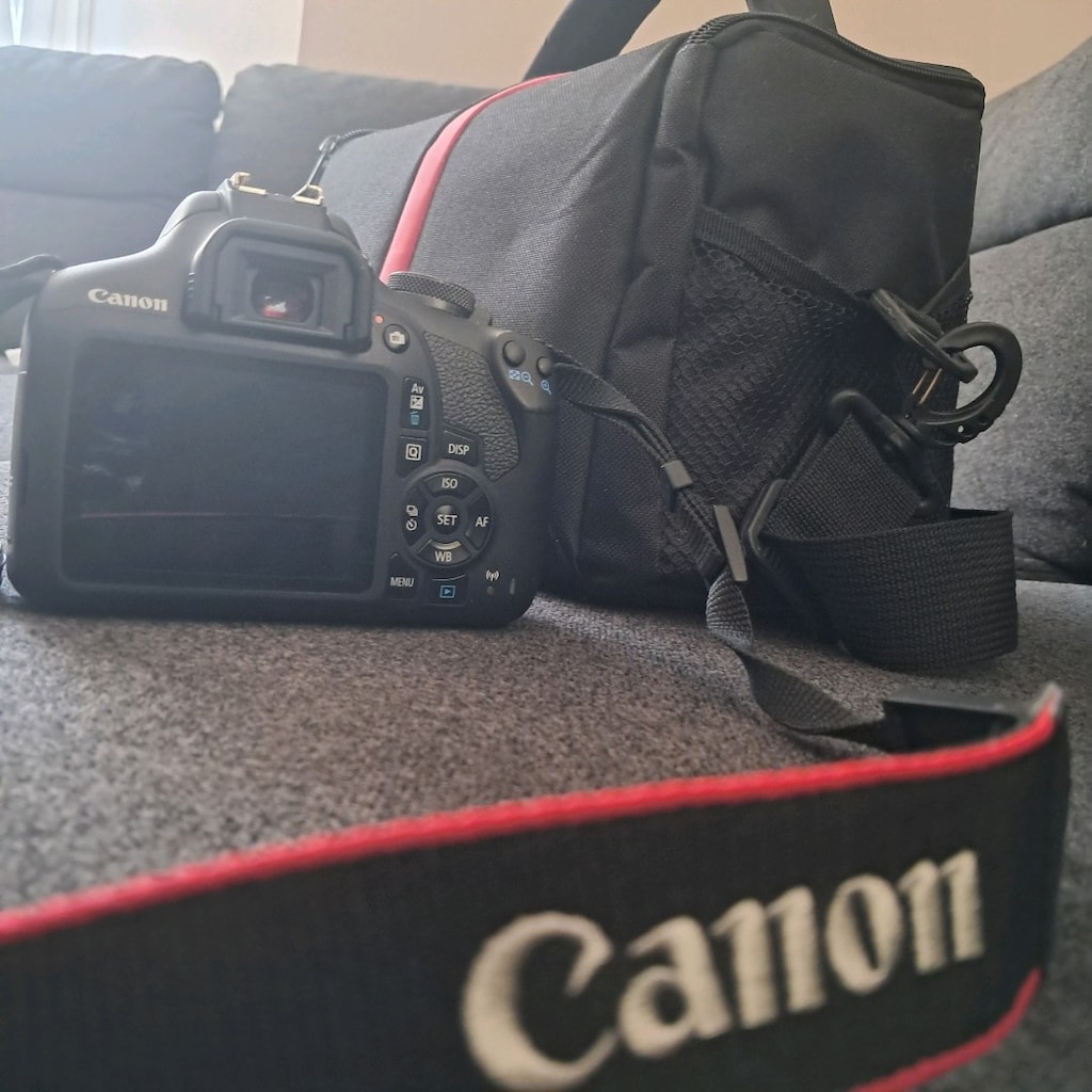 Canon Eos 2000D - 7