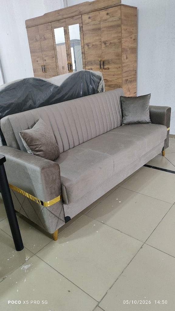 sıfır kanepe Sandıklı yatak oluyor güzel kaliteli ürün adet 12.000 TL - 3