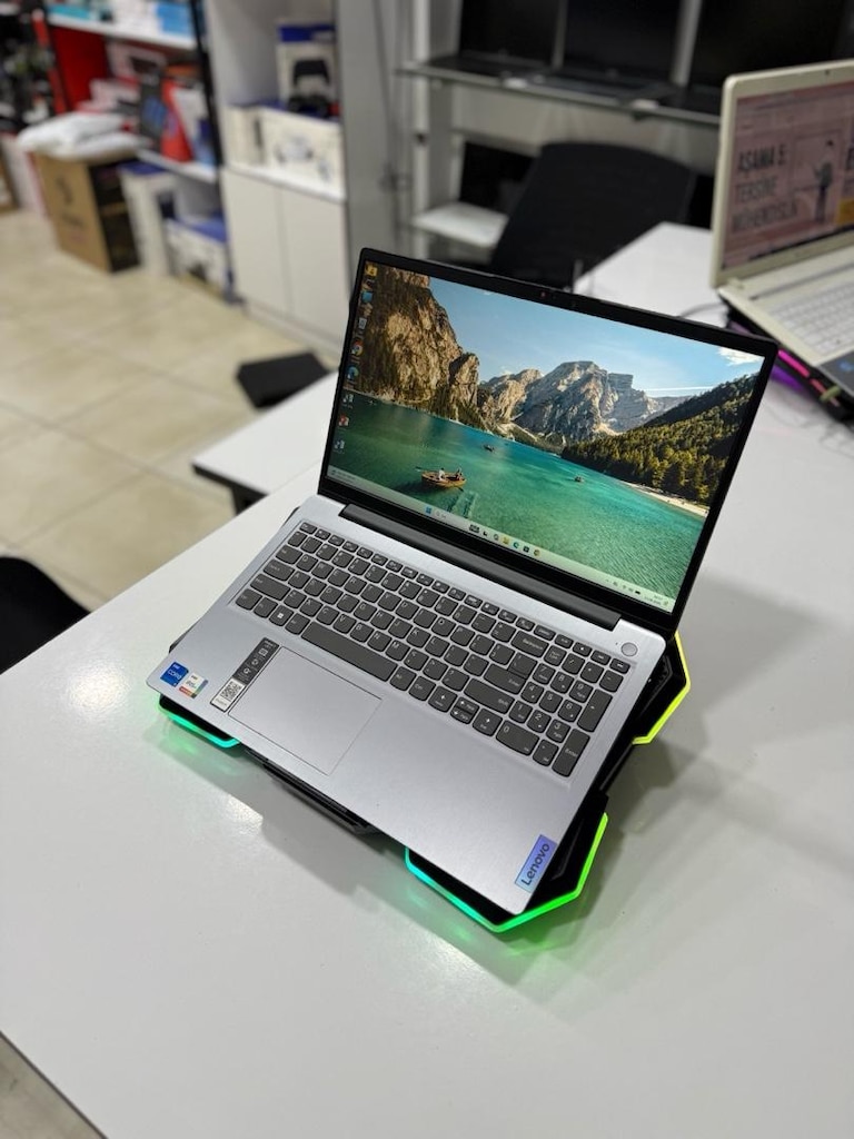 NOKTA HATASIZ LENOVA İDEAPAD DOKUNMATİK EKRANLI LAPTOP ~ İNTEL i5 - 6