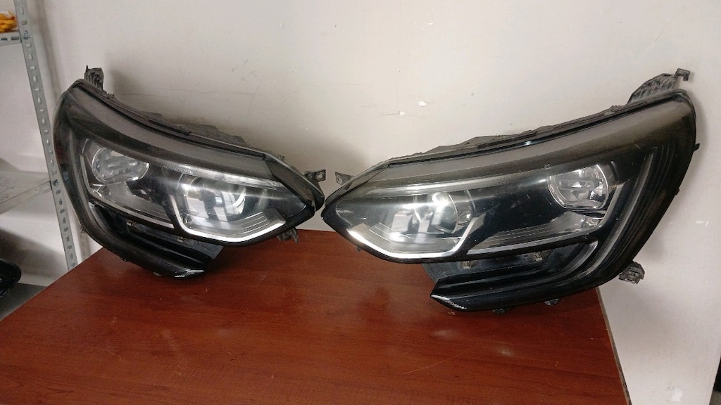 RENAULT MEGANE 4 TOUCH SAĞ SOL FAR ORJİNAL ÇIKMA KARGO OLUR DOLU - 6