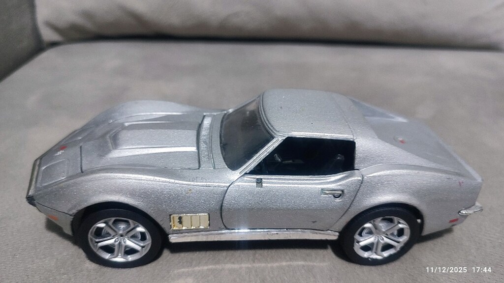 1968 Corvette Stingray modeli metal diecast oyuncak araba - 6