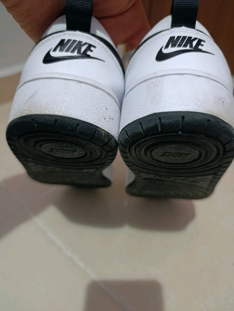 Nike Kutulu 2 kez kullandım gönül rahatlığı ile alıp kullanabilirsin - 3