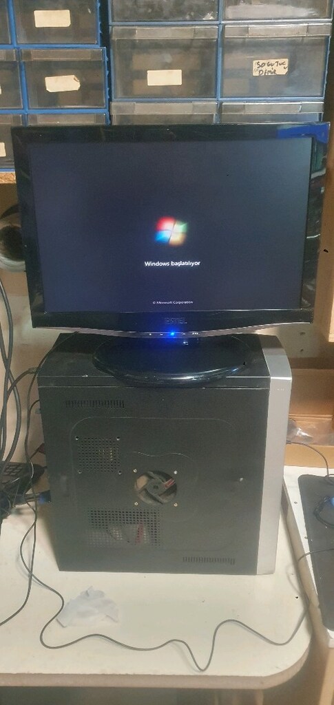 19 inc vestel monitor - 2
