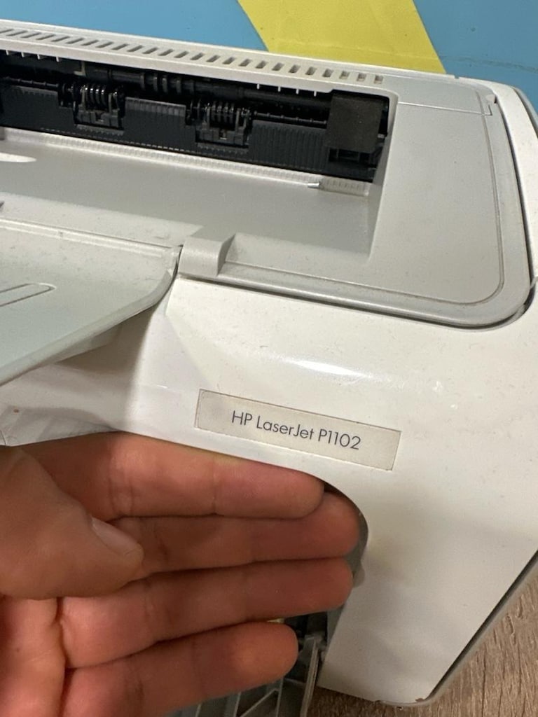 HP Laser Jet P1102 - 2