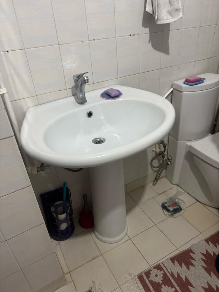 ACİL. DUŞA KABİN VE LAVABO TERTEMİZ SAĞLAM KOMPLE BU FİYATA. - 9