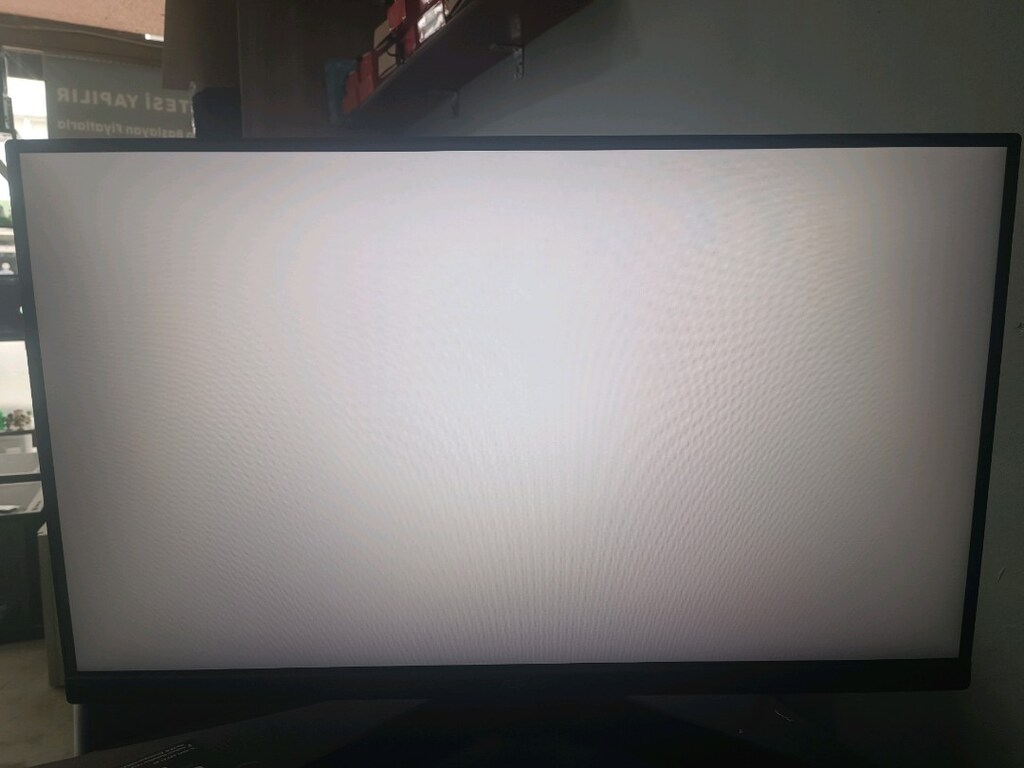 ASUS TUF 27 İNC 180 MHZ - 2