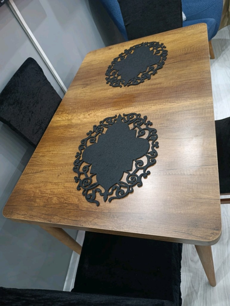 MASA + 4 SANDALYE + 4 KILIF ( Sadece Masa Koçtaştan 10bine alındı ) - 4