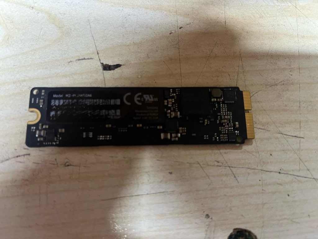 Samsung MZ-JPU256T/0A6 Solid State Drive 240GB SSD - 2