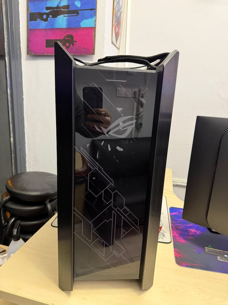 Asus ROG Strix Helios GX601 Powersiz Bos Kasa - 2