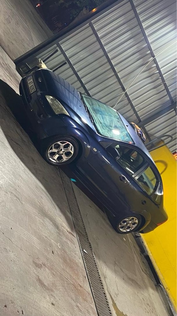 FORD FOCUS 2006 SEDAN - 16