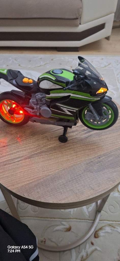 çok iyi sesli ışıklı motor. - 2