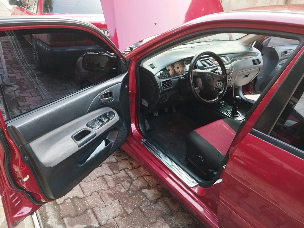 Kırmızı Lancer - 4