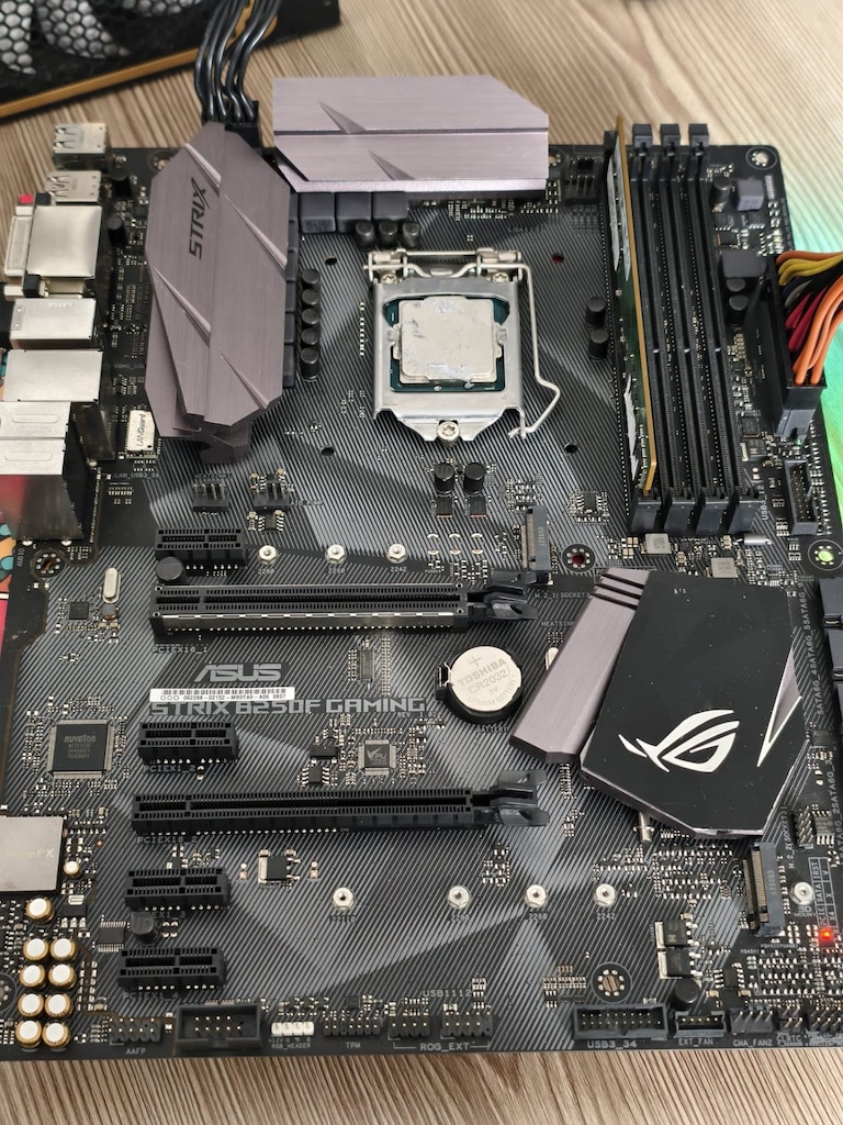 ASUS B250F GAMING - İ3 7100 - 8 GB DDR4 RAM - 7