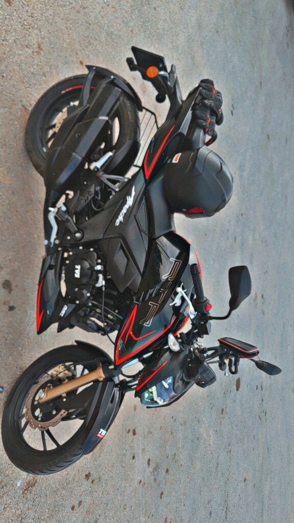 TVS RTR 200 4V - 2