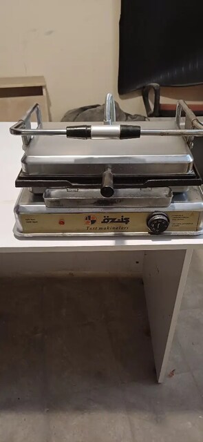 Elektirikli büfe tost makinesi