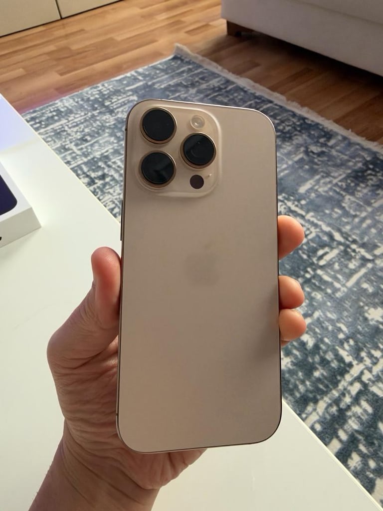 Apple iPhone 16 Pro 1 TB çöl titanyum - 2