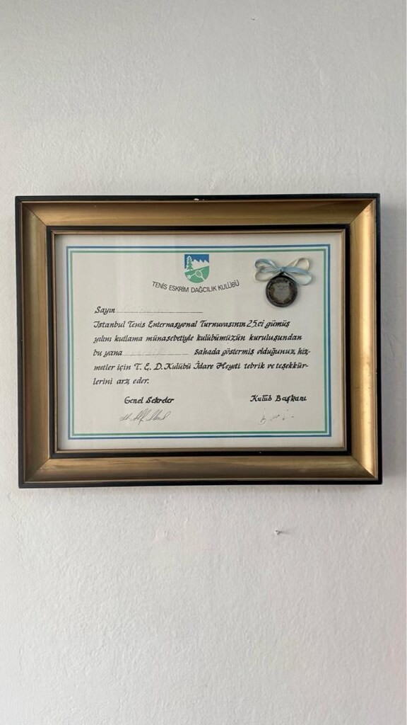FAHRİ KORUTÜRK İMZALI TENIS EFEMERA - 2