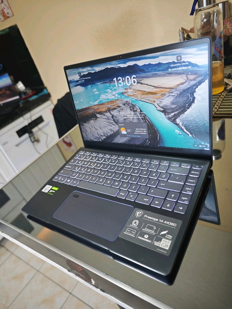 MSI PRESTIGE 14 A10SC | Intel i7 |MAX-Q | 512 GB SSD Gaming Laptop. - 2