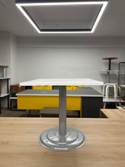 KLAS OFİS ÜSKÜDAR 50X50 BEYAZ SIFIR SEHPA