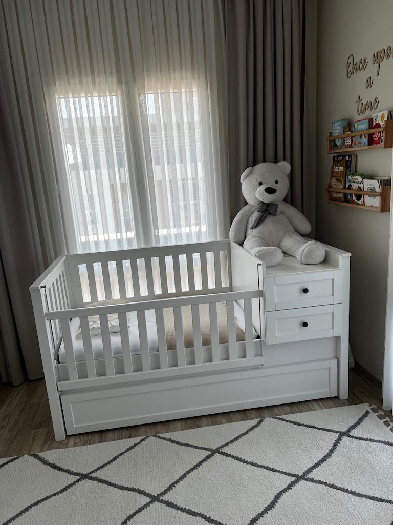 Temiz Kullanılmış Beşik / Büyüyebilen Bebek Yatağı