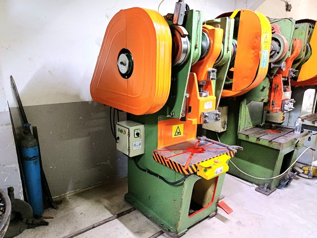 60 TON ŞAHİN MARKA ANGARAJLI EKSANTRİK PRES - 4