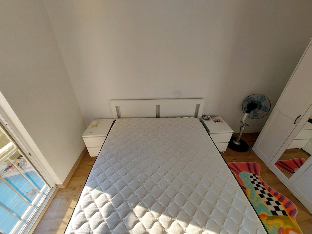 IKEA Songesand & Malm Yatak Odası Takımı (Tertemiz - 1.5 Yıllık) - 2