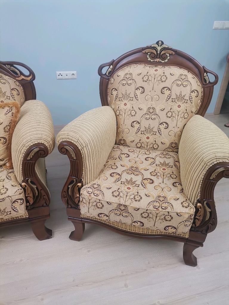 Koltuk takımı 4 tane tekli 1 tane çiftli 1 tane 3 lü - 3