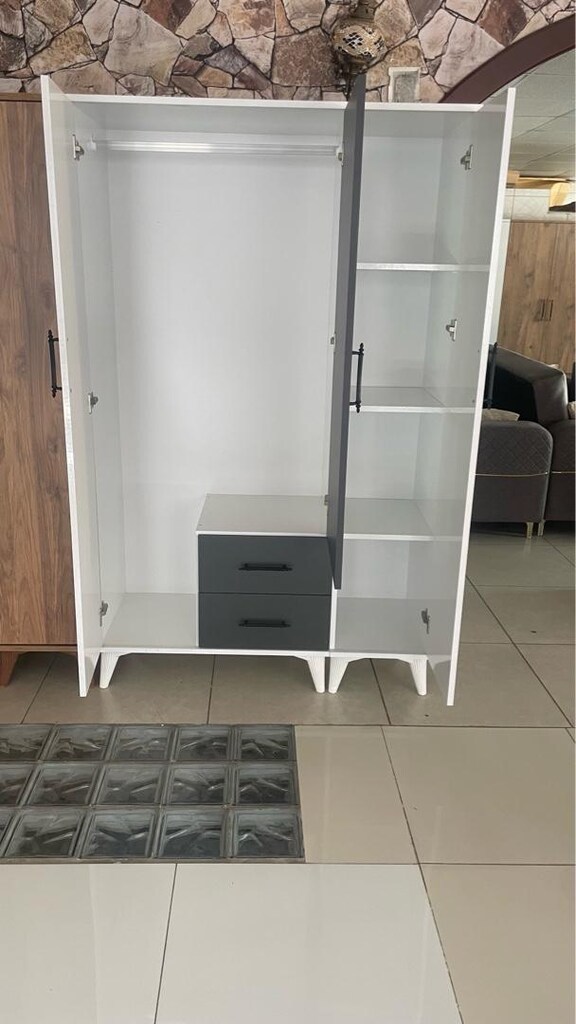 3 kapaklı elbise dolabı - 3