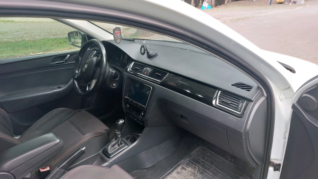 2014 Skoda Rapid 1.6 TDI Elegance DSG Cam Tavan - 8