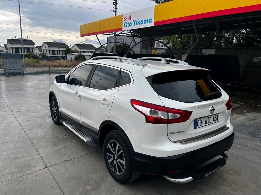 Qashqai 2017 otomatik dizel 1.6 tertemiz - 2