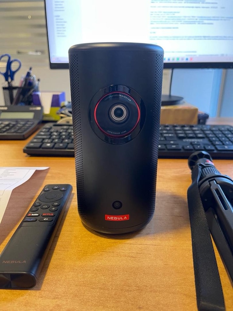 Anker Nebula Capsule 3 Laser Akıllı Taşınabilir Projeksiyon Cih. D2426