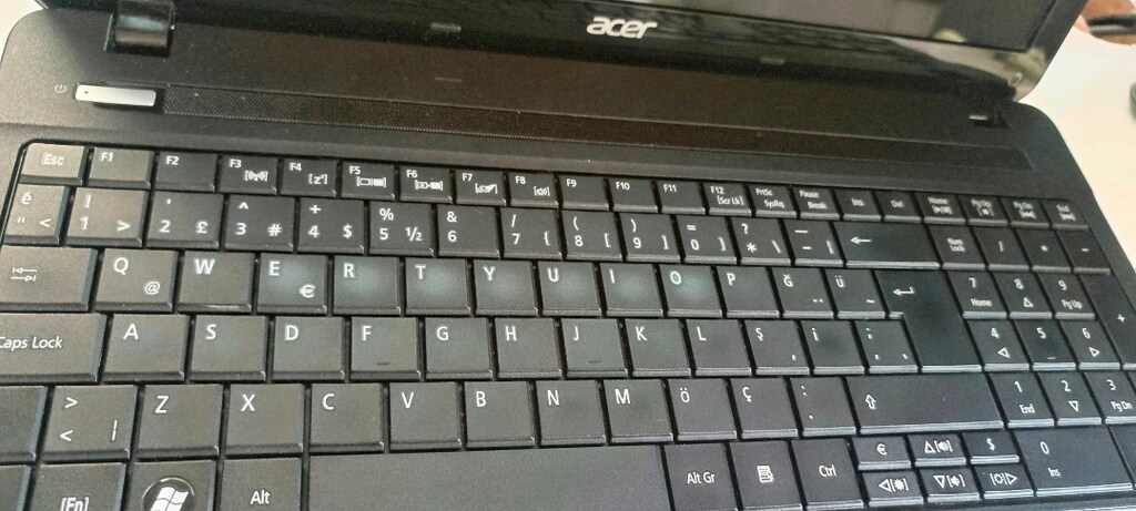 Acer Laptop Diz üstü bilgisayar Çok temiz ilk günkü gibi. - 3