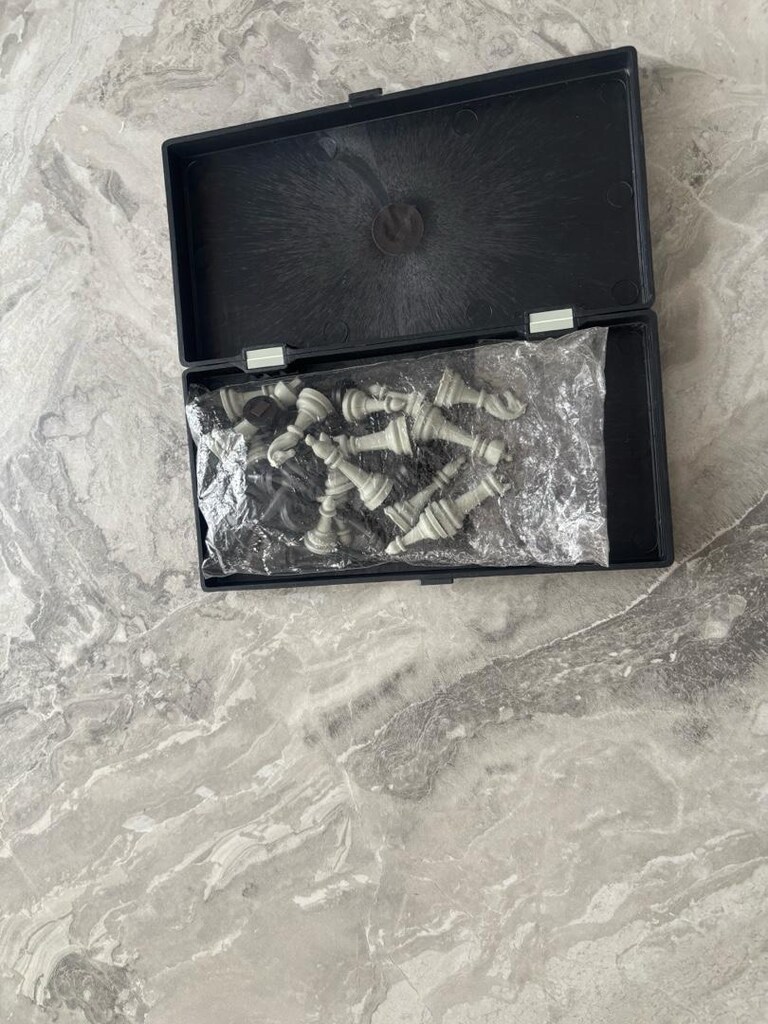 Çok acil satılık Küçük katlanabilir satranç - 3